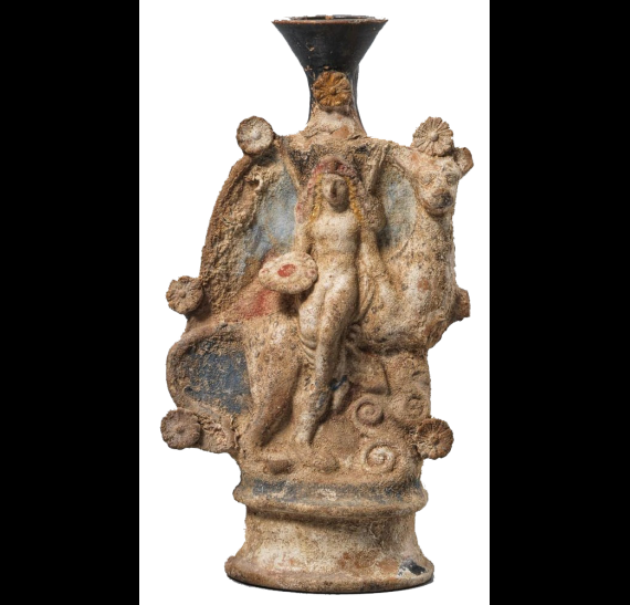 Perfume vase with the young god Eros (ΜΘ 21221) ©Ministry of Culture